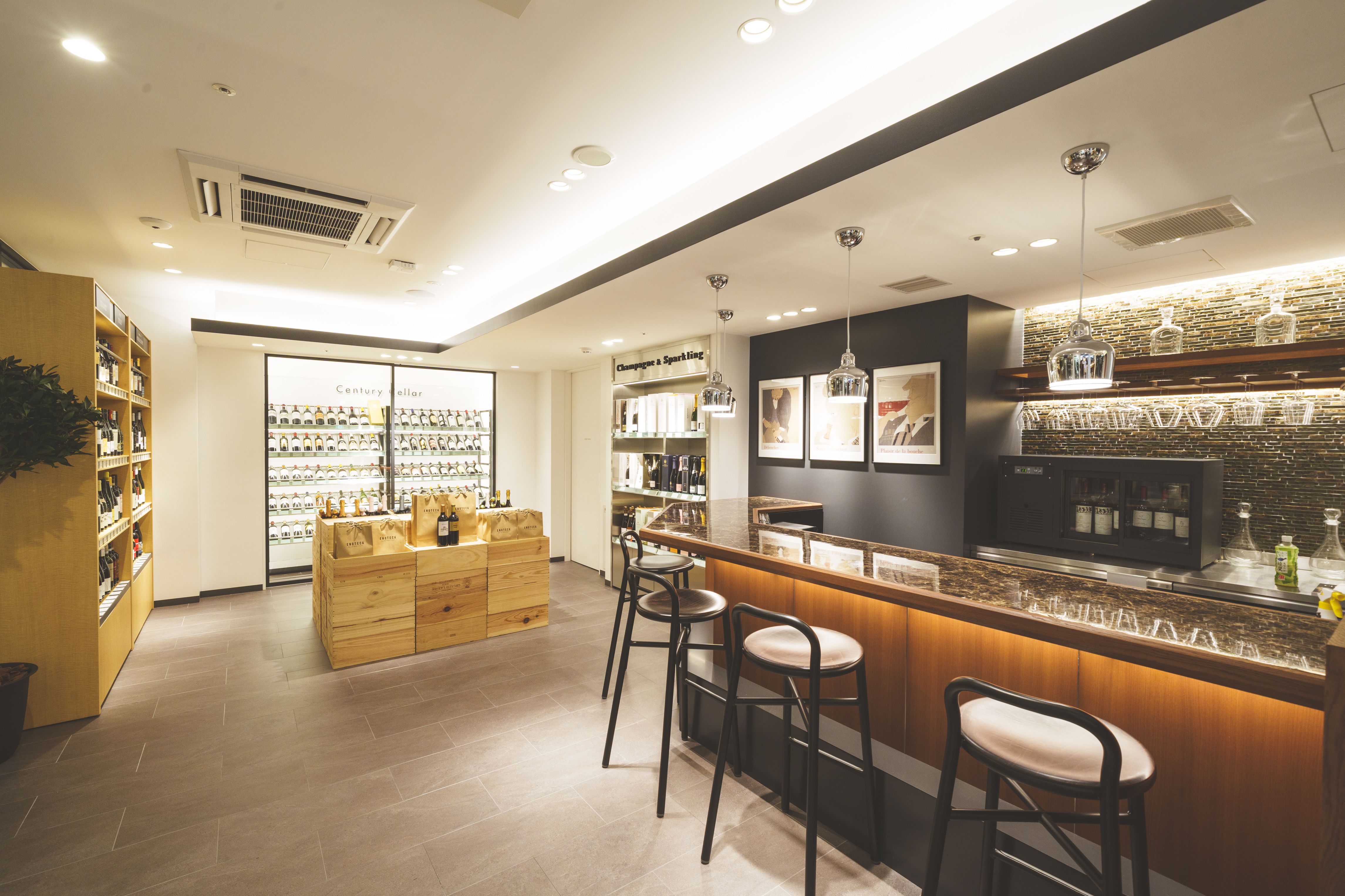 ワインショップ・エノテカ　オリオンホテル那覇店