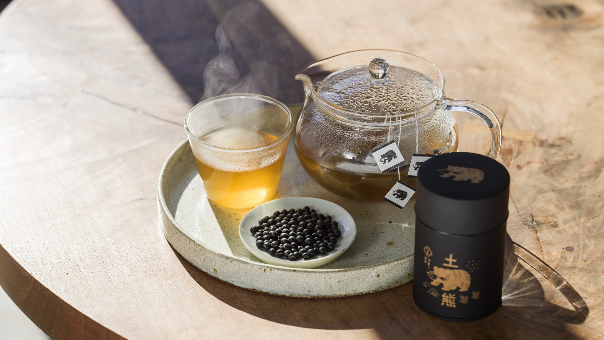 北海道の取り扱い店舗でしか買えない黒千石お茶缶