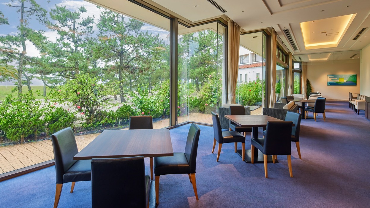 【夏休み・団らん会席】マグロのお造里食べ放題！海水浴＆プールを満喫／会食場