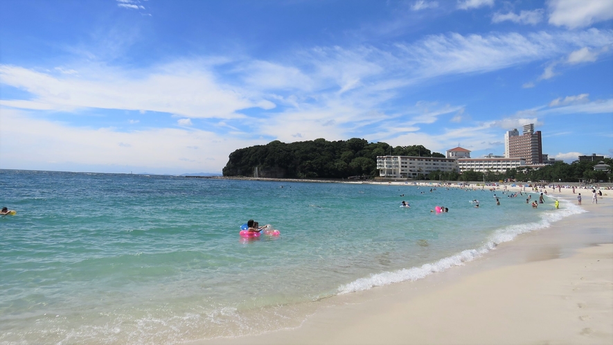 きれいな海の海水浴