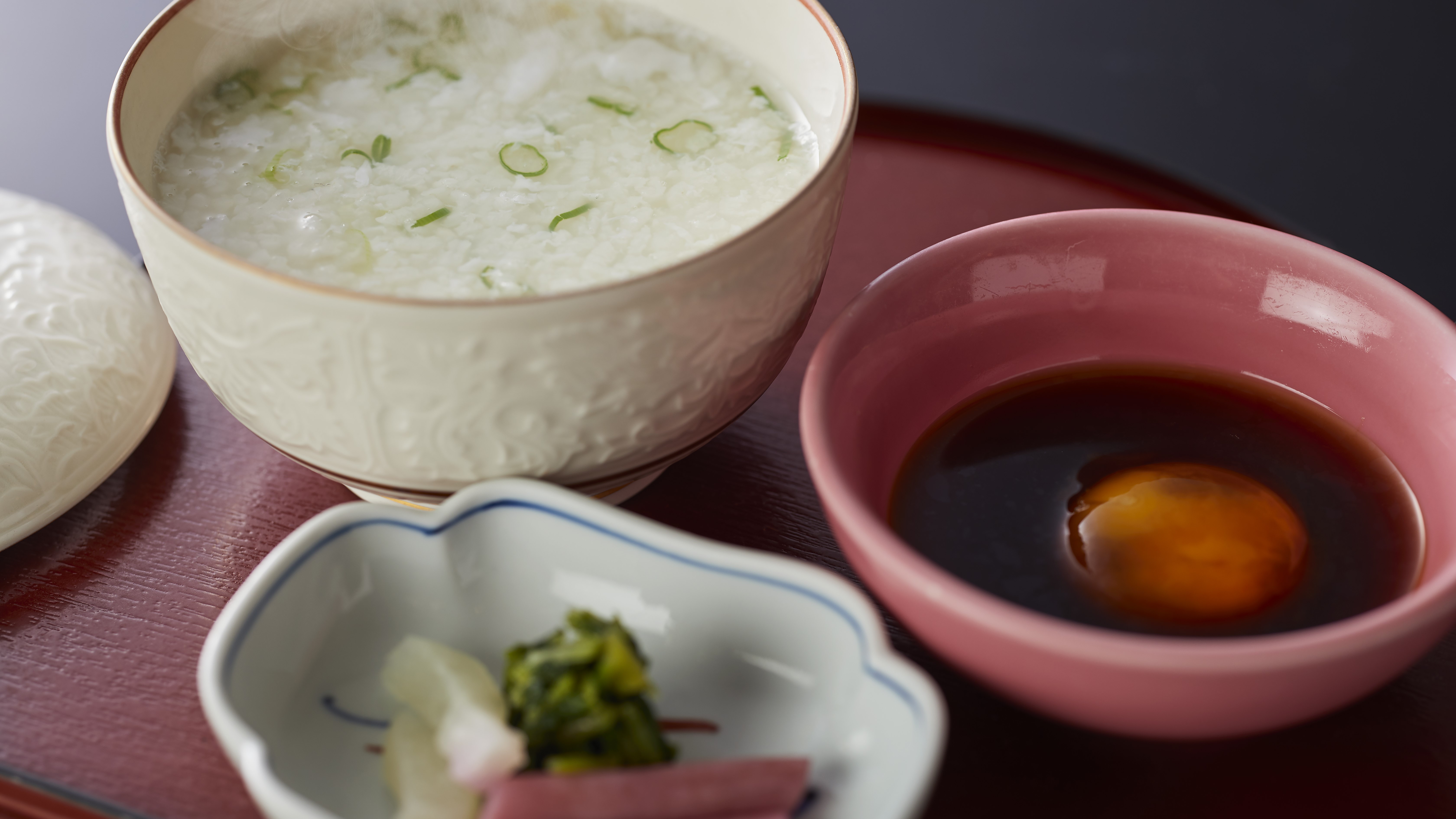 雪見雑炊　卵黄醤油漬け添えて