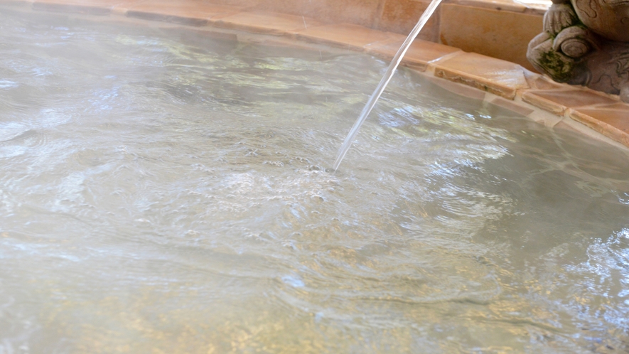 肌にしっとりなじむ天城山系アルカリ単純温泉は、別名「美肌温泉」といわれる