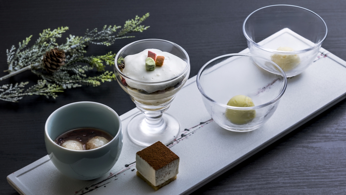 【5％OFF】【楽天スーパーSALE】章月のスタンダード・旬の和食会席「銀の月」をお得に堪能！