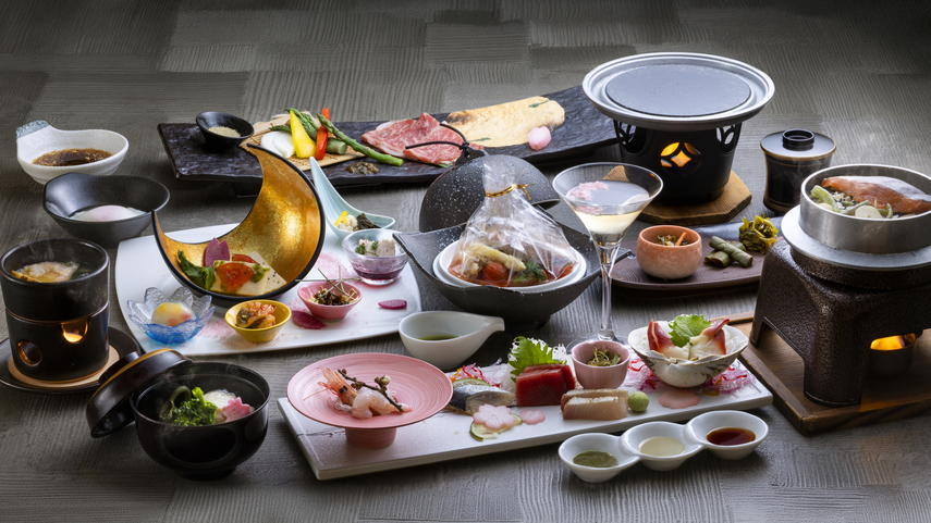 【2026春・銀の月】道産牛の焼きしゃぶしゃぶやお造りをはじめ、素材や器でも春を楽しむ会席膳