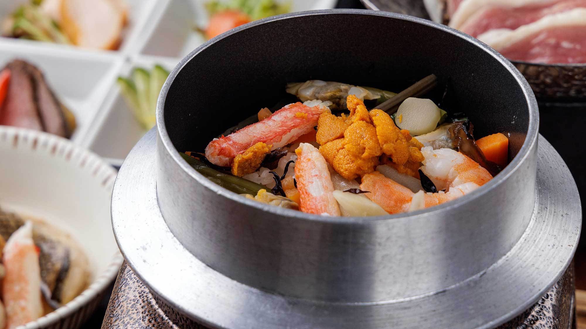 【日帰り】＜5〜6月限定＞イセエビのポワレ＆海鮮釜めし〜源泉かけ流し温泉と昼食を堪能