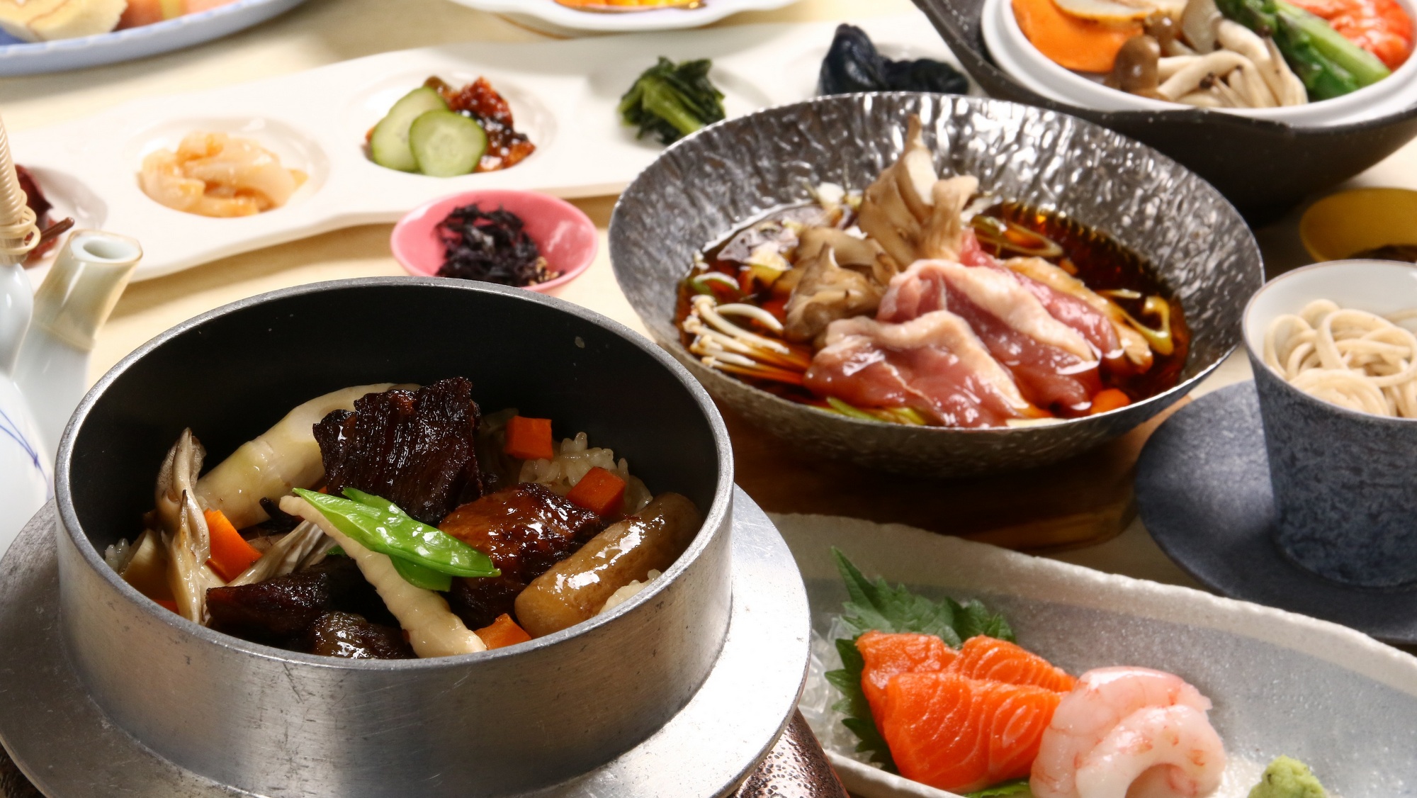 【【昼食一例】 鴨鍋＆牛釜めし