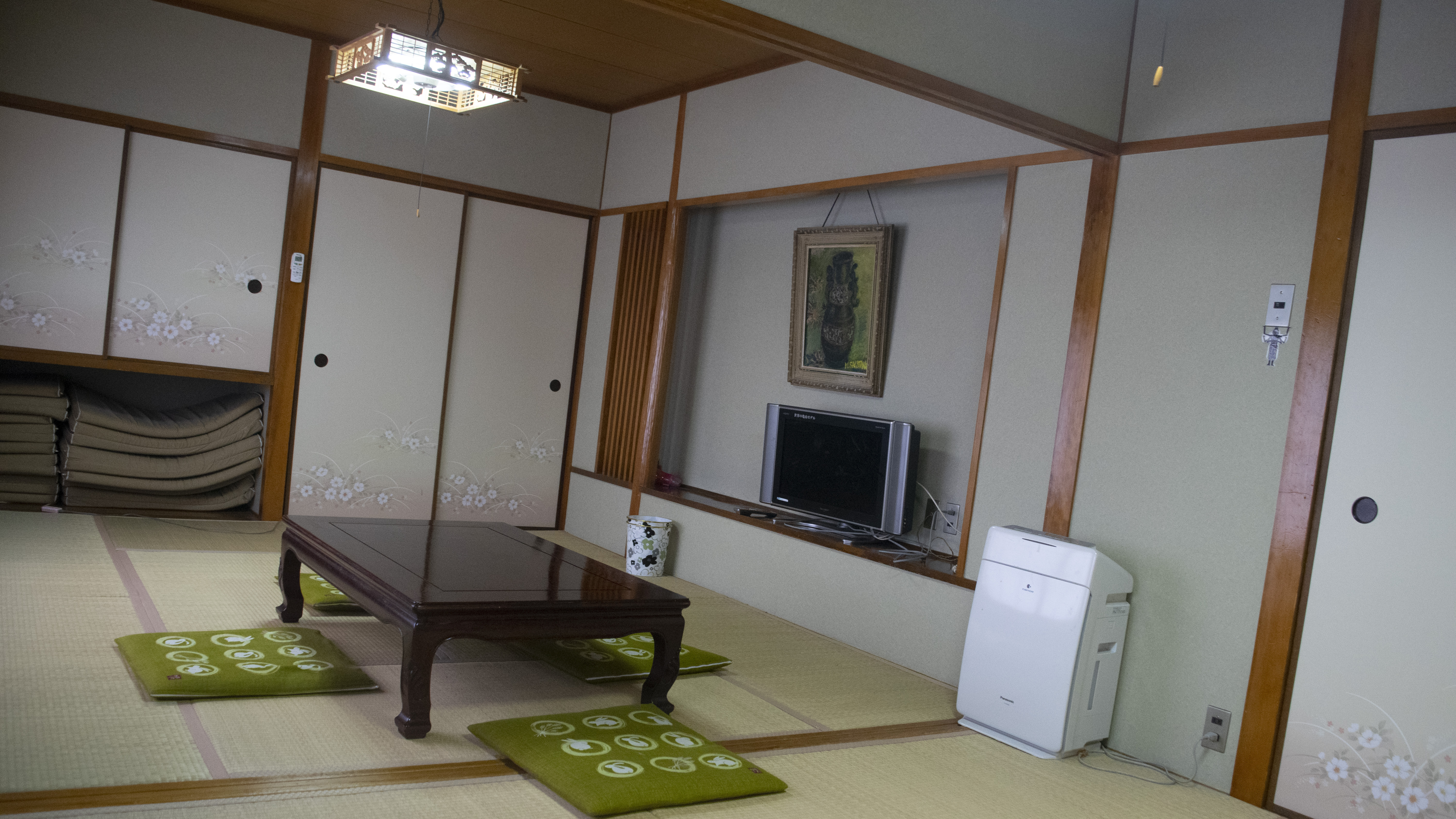 16：9