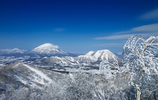 ルスツの山々」