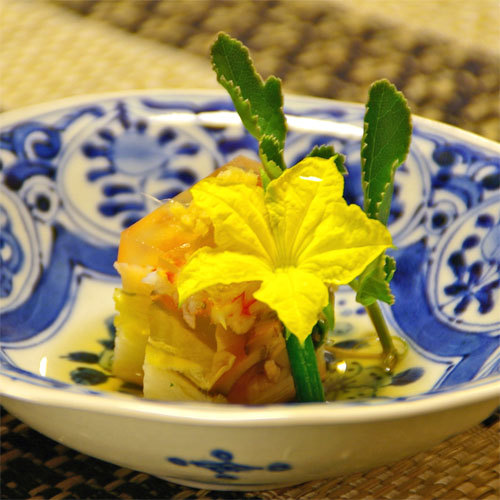 一品一品、お客様のお食事のペースに合わせてお料理をご用意