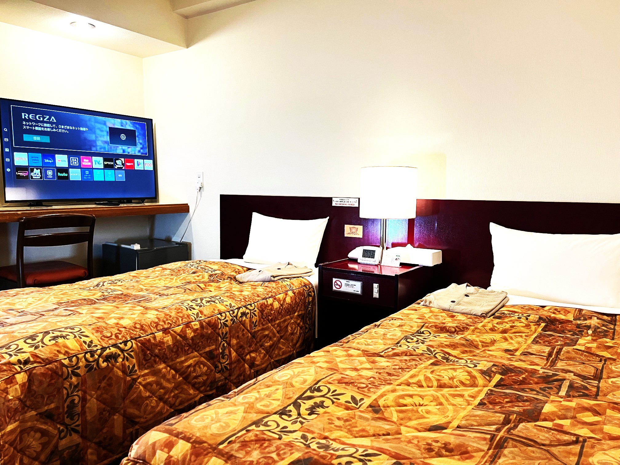 喫煙ツインルーム（シングルベット２つ）