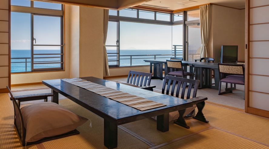 伊豆大島を正面に臨　最上階露天風呂付客室　９５㎡　和室
