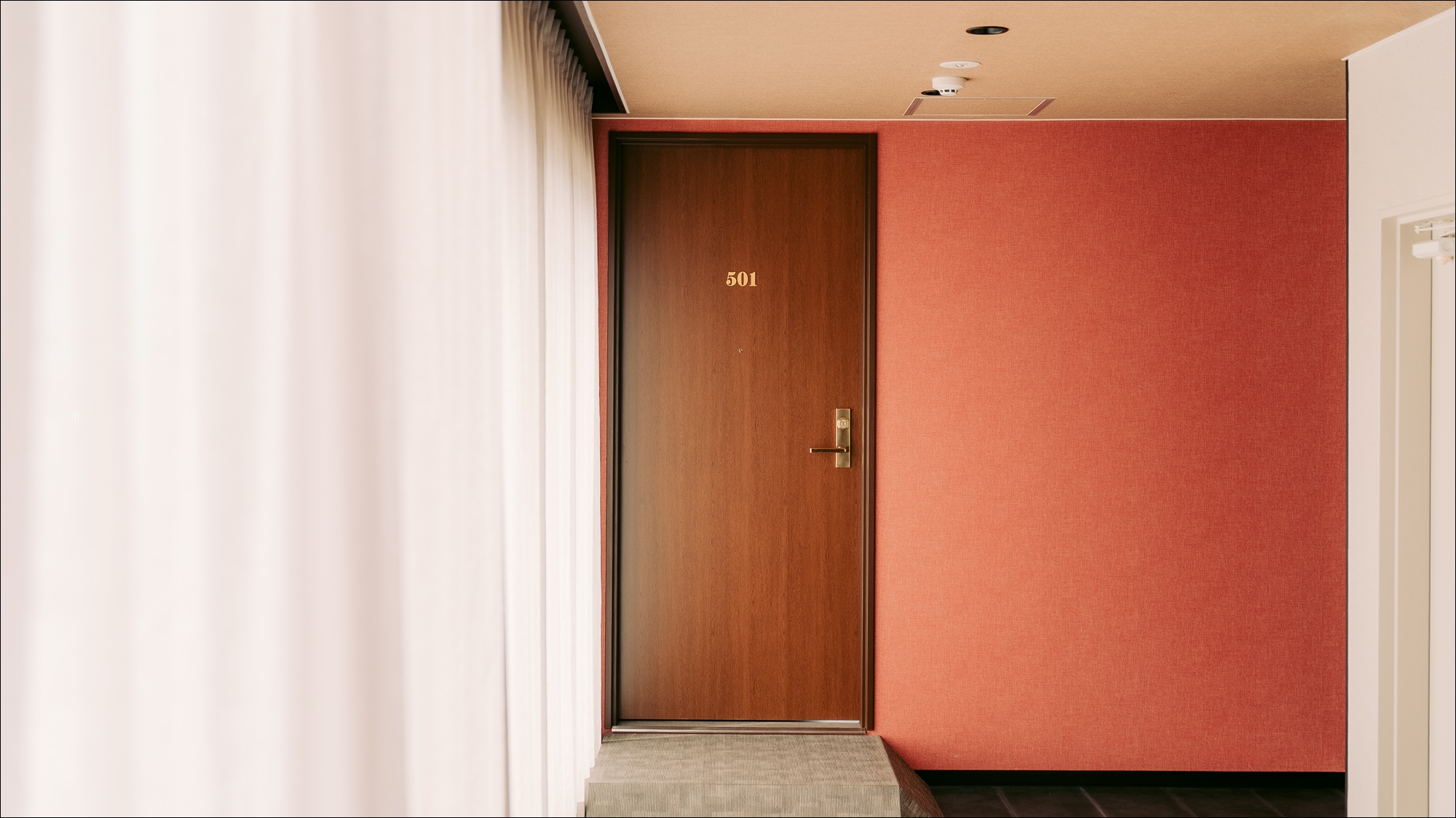 ＜松寿-Shoju-＞暖かみある扉の向こうに、特別な時間が待つ