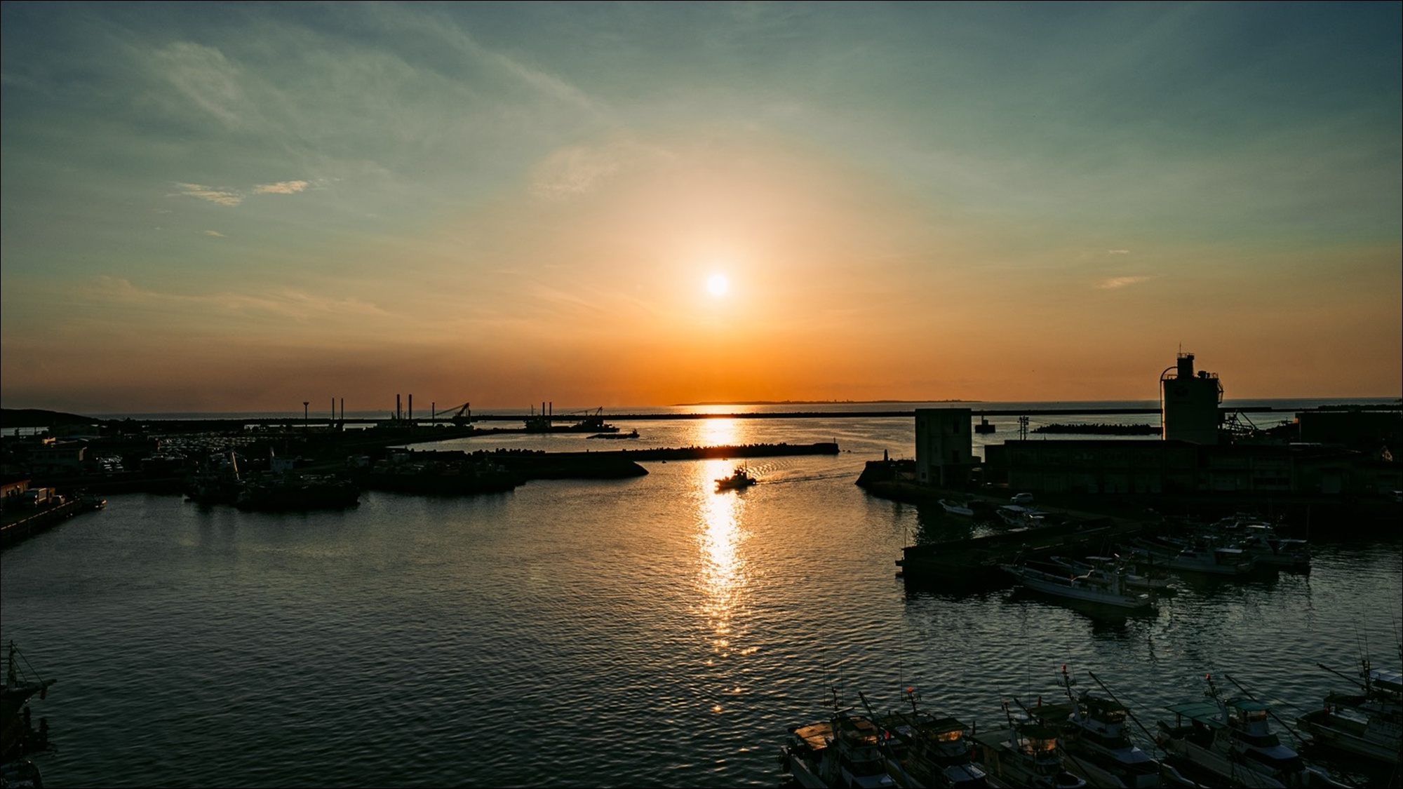 ＜松寿-Shoju-＞水平線に沈む夕陽を、部屋から独り占め