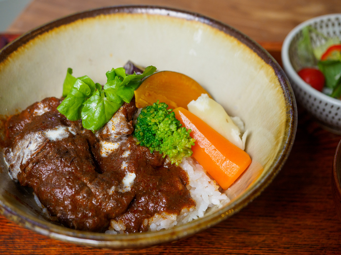 【朝食なし】　阿蘇名物あそ赤牛　ビーフシチュー丼！ライトディナー