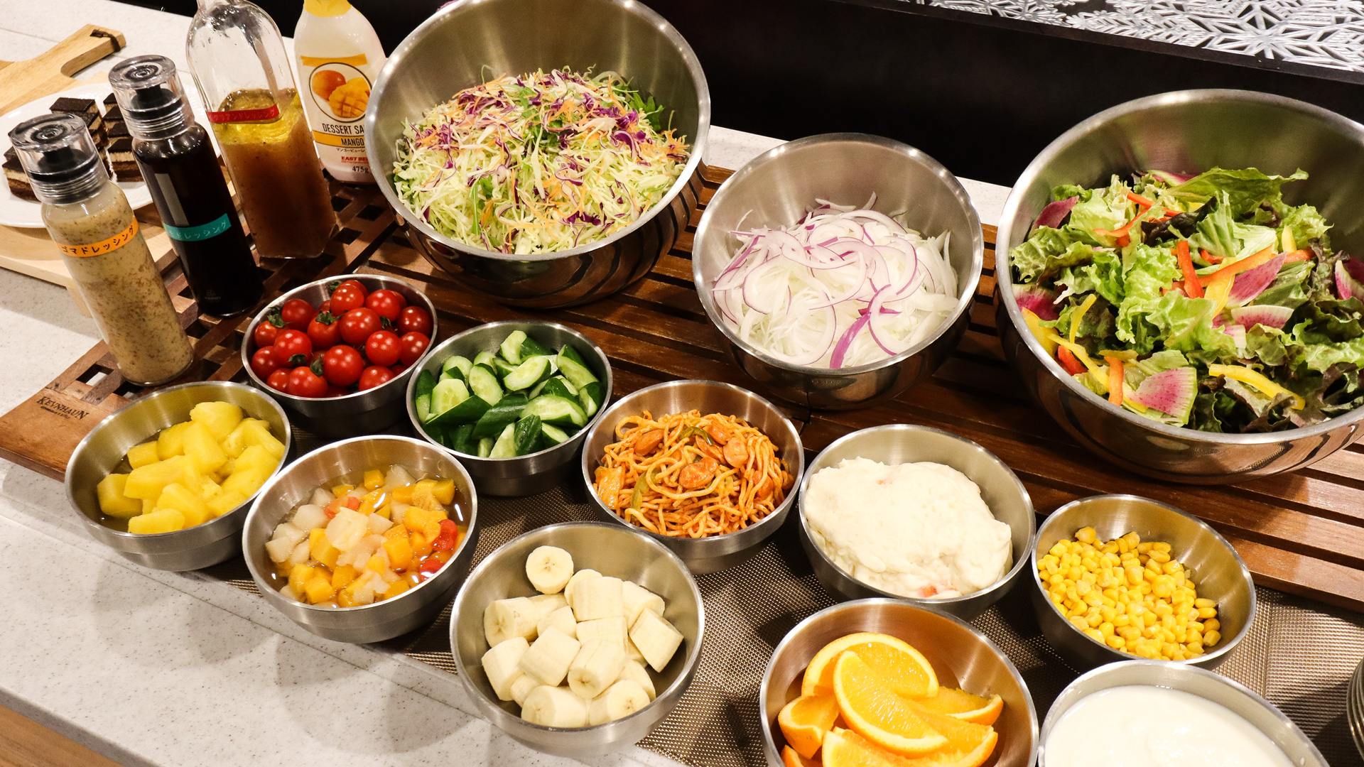 朝食バイキング-サラダコーナー