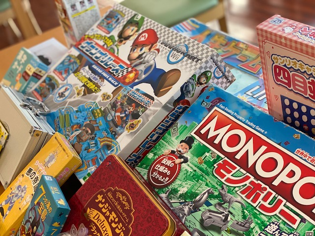 人生ゲーム、トランプ、UNOや桃鉄のボードゲーム等いろいろ楽しめます！