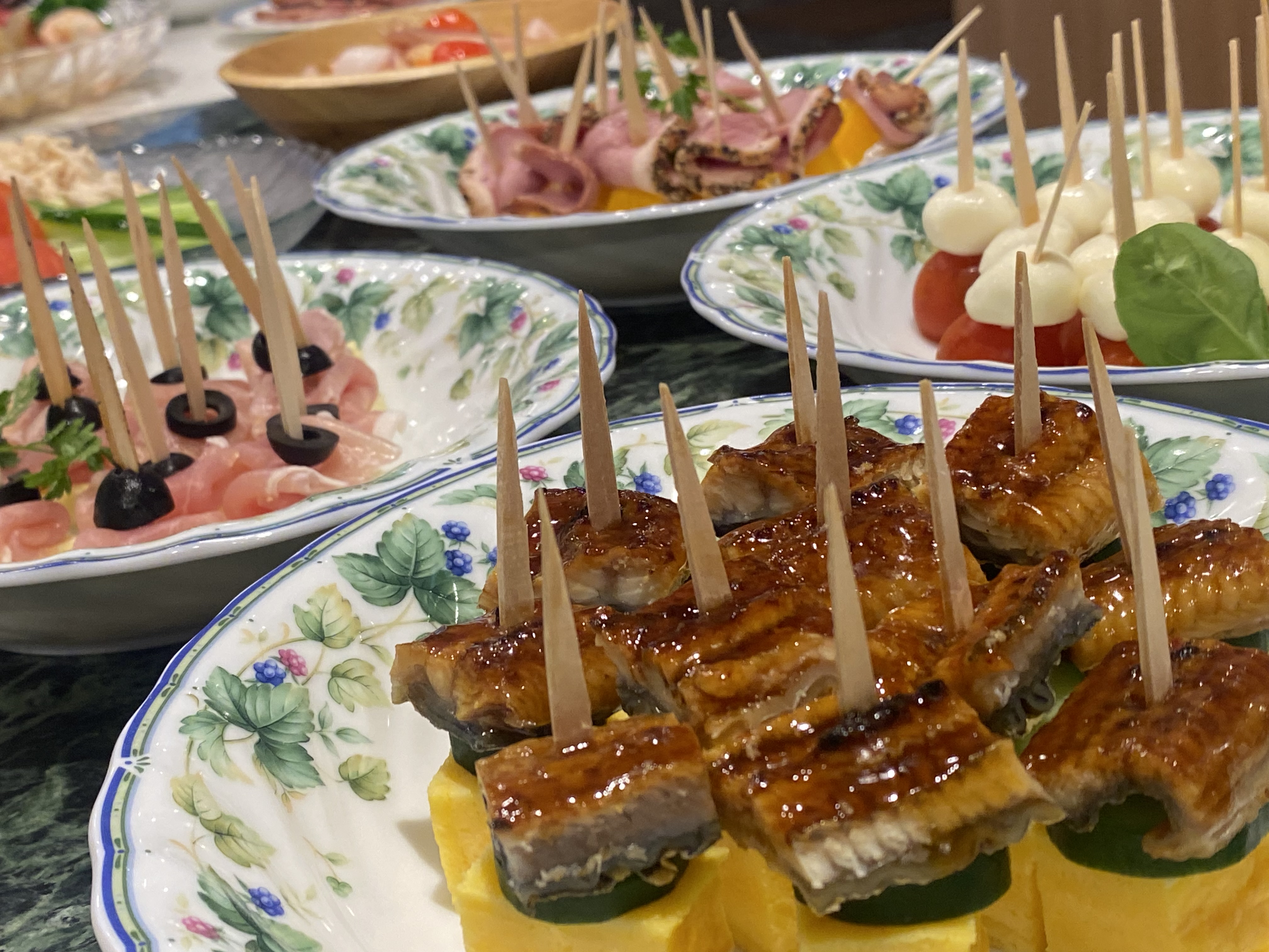 夕食ビュッフェ～ピンチョス～