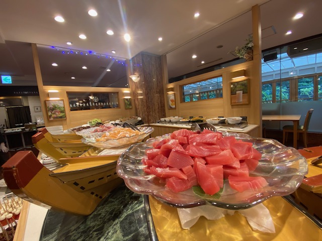 8月10日～18日★ご夕食のサプライズ1品★奇数はお刺身の大漁盛り！