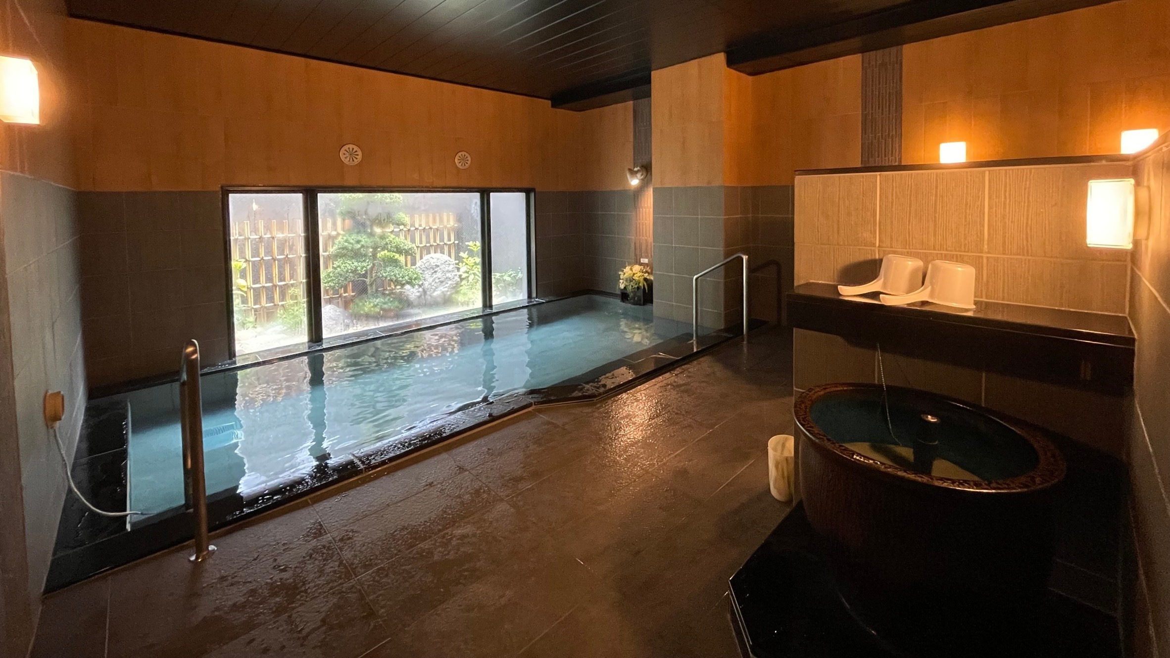 南館　男性大浴場