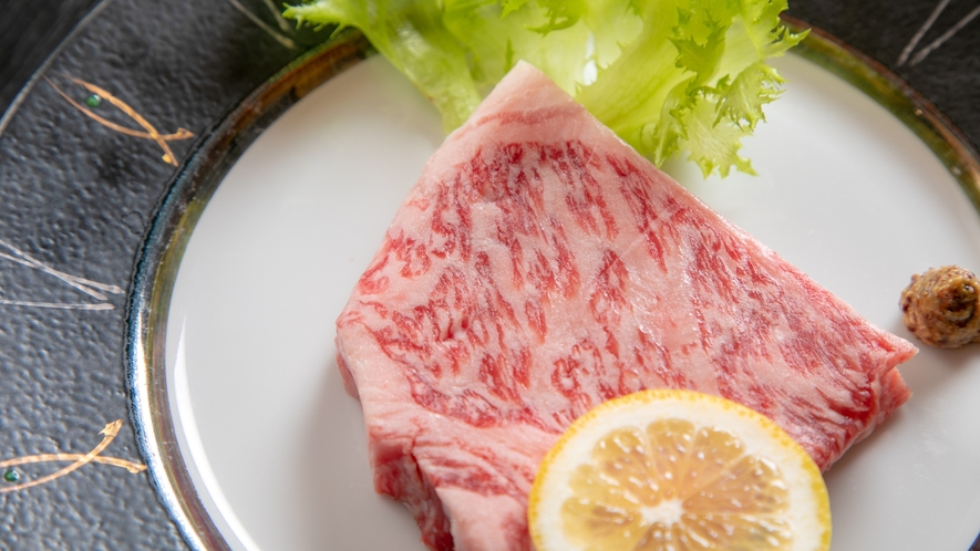 佐賀牛ステーキ　美味しい水と澄み切った空気で育てられた「佐賀牛」