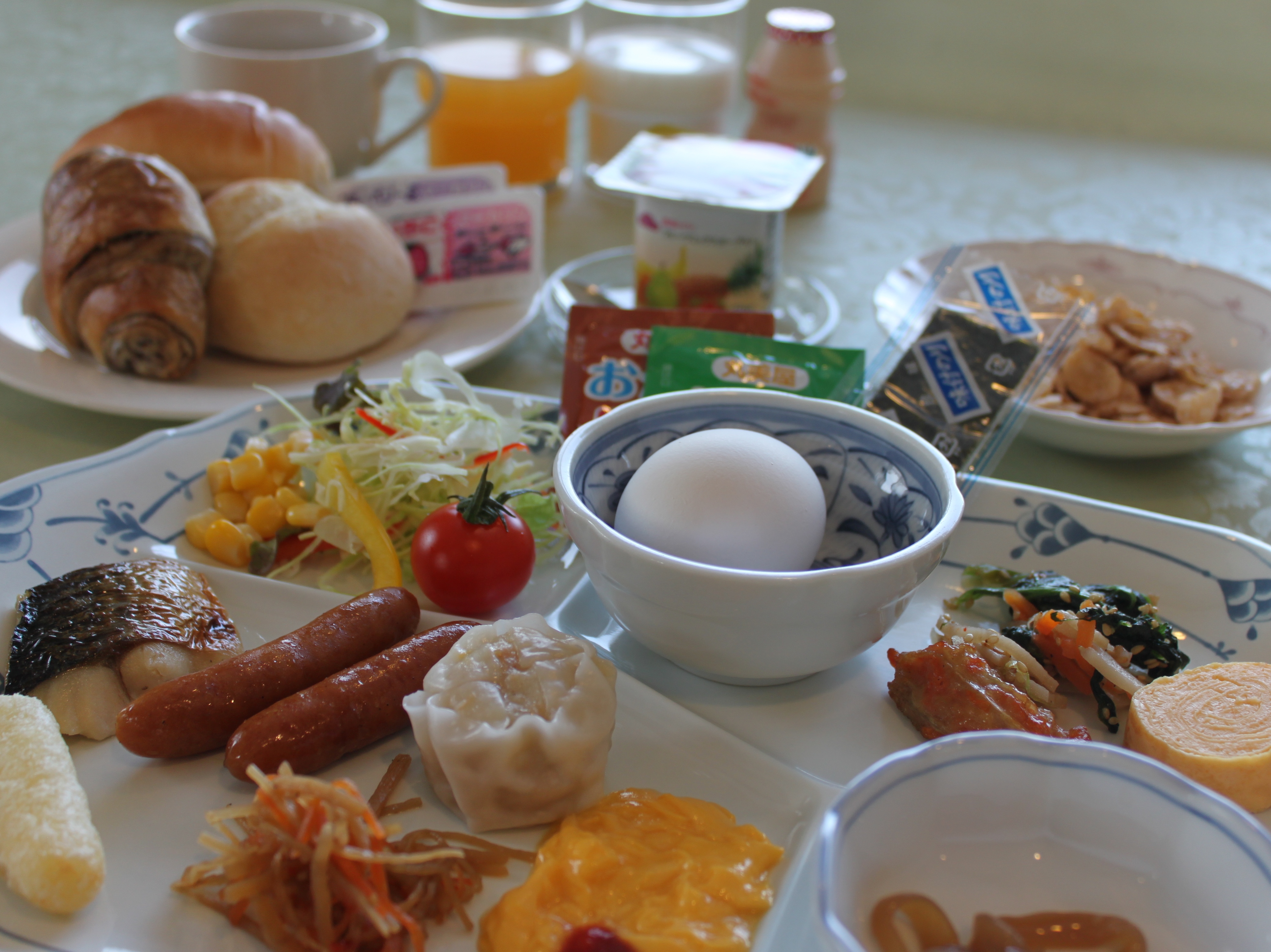 旬の素材を取り入れた朝食ビュッフェ
