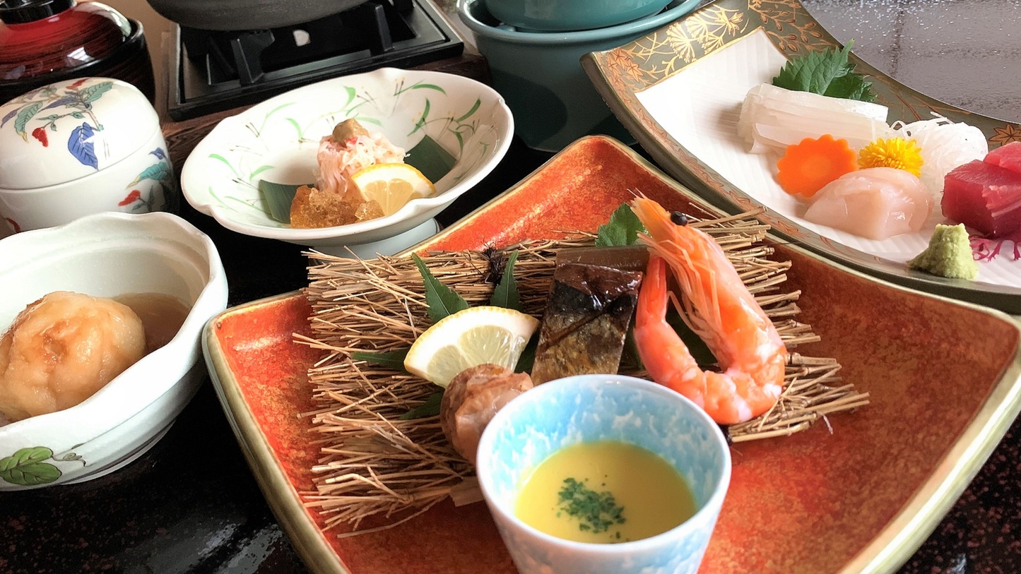 【活貝の舟盛り付／1泊2食】新鮮！アワビにホタテ！ホッキにツブ！北海道・函館の旬の魚貝を食べ尽くす♪
