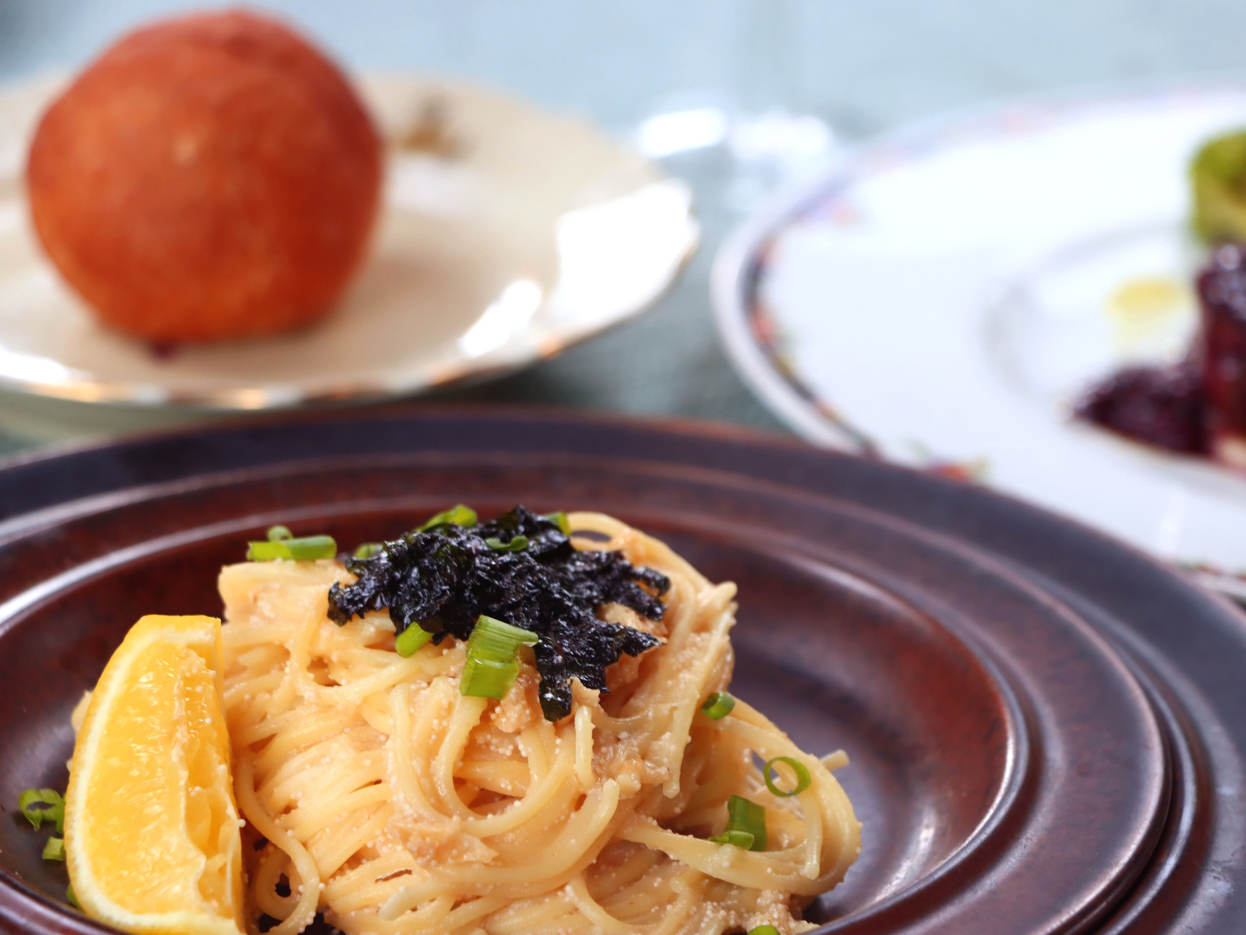 【インスタ映え！特典付】九重を鮮やかなピンクに染める「ミヤマキリシマ」。ディナーもピンクで彩ります♪