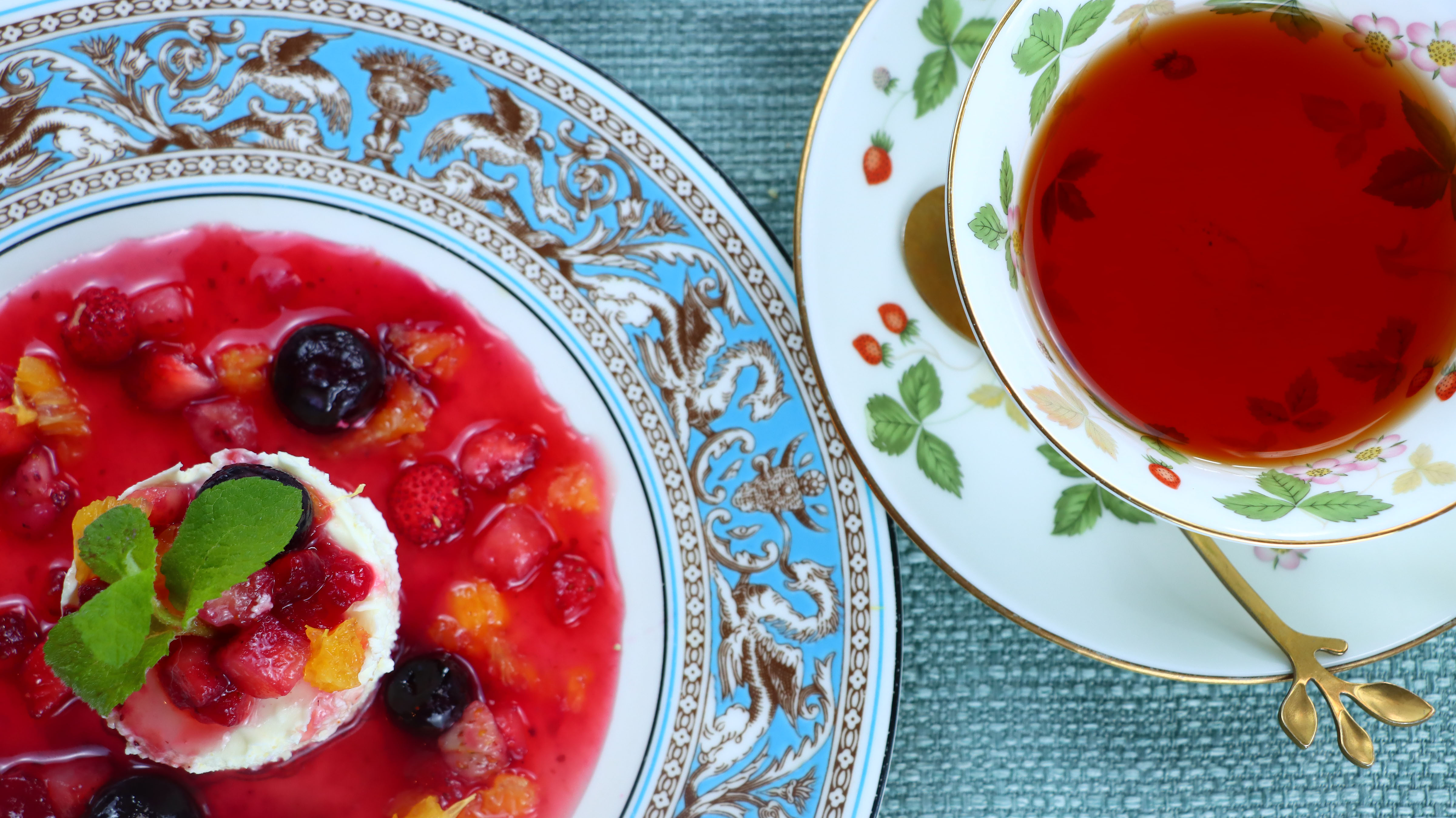 Dinnerをピンクに彩ります。