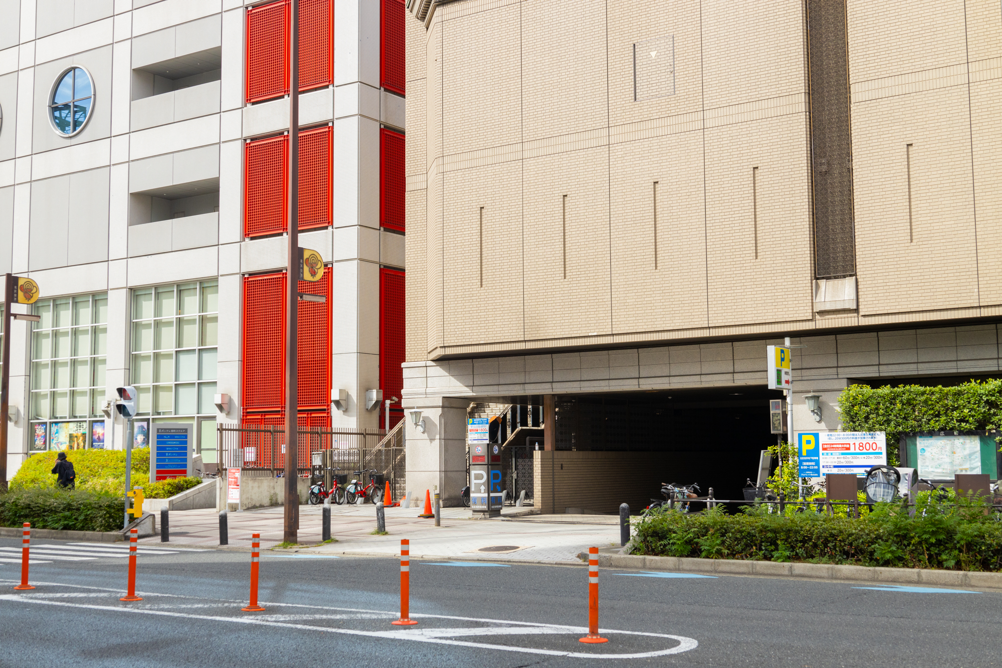 提携先の駐車場（北区役所地下駐車場夜22：00～08：00迄は入出庫不可）