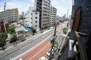 『ほていや』から見た東京スカイツリー