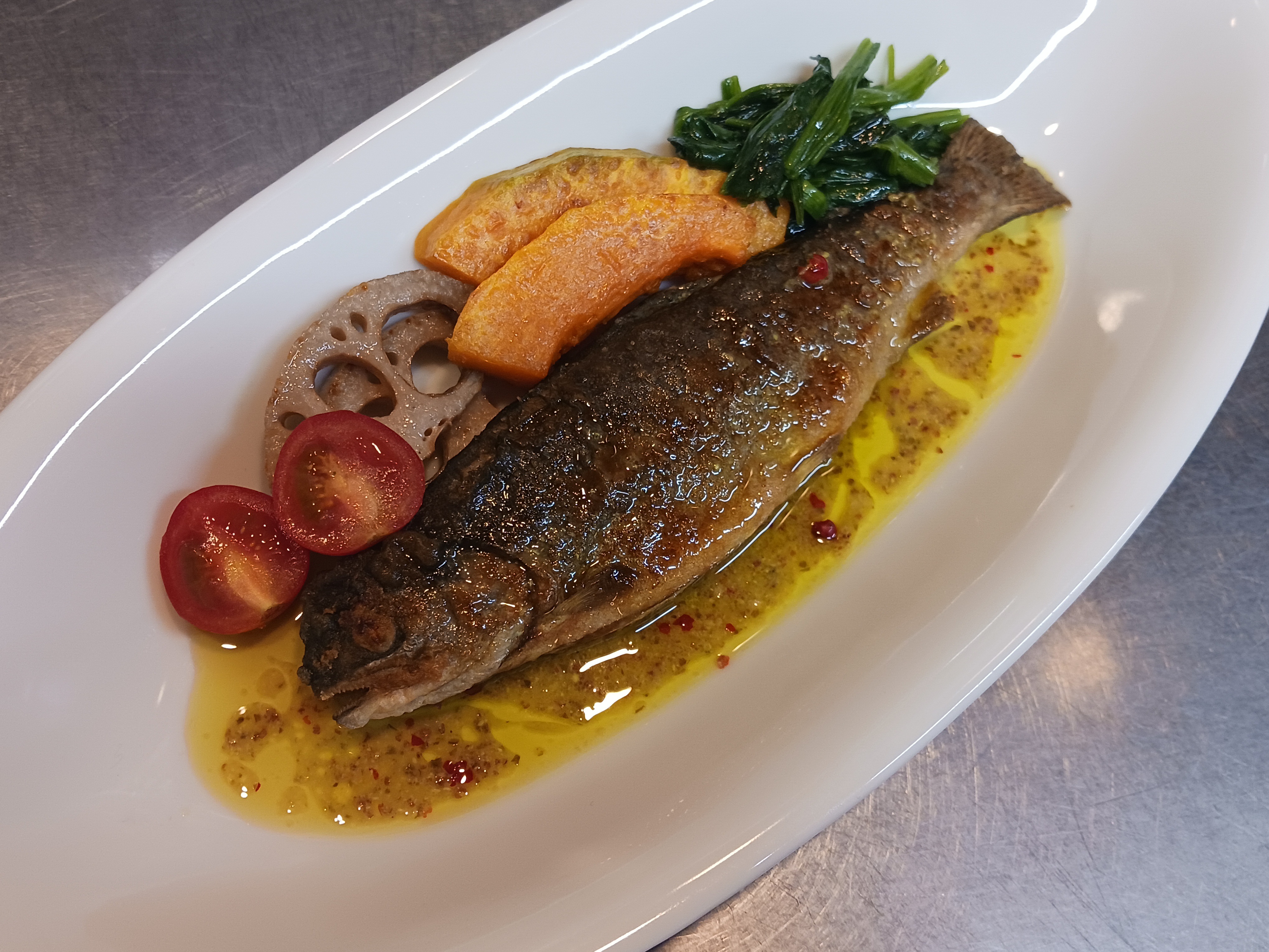 ニジマスノムニエル２