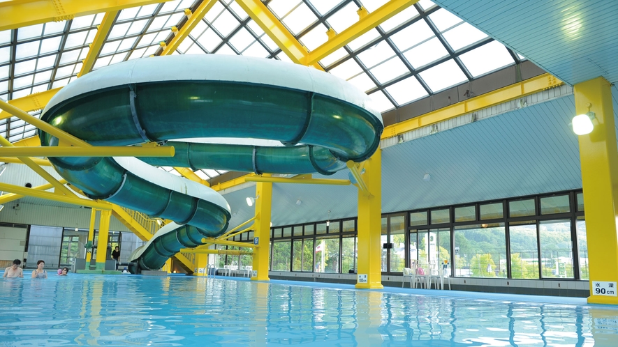 室内温水プール