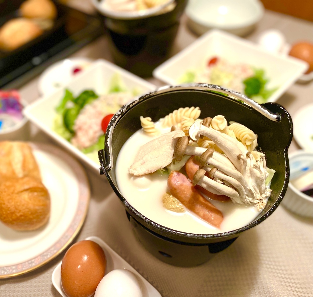 少食な方食べ飲み放題無し☆お肉とつまみと野菜とデザートは最初の一皿！飲物は最初の乾杯サービス！