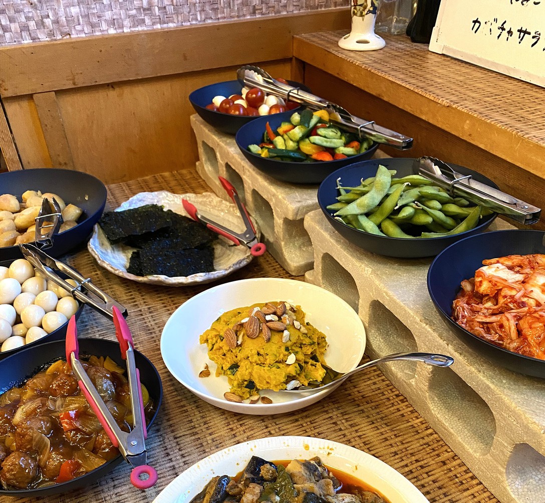 ポイント10倍！居酒屋風アジアン個室ダイニングで那須三元豚しゃぶしゃぶ・おつまみ・ケーキ食べ飲み放題