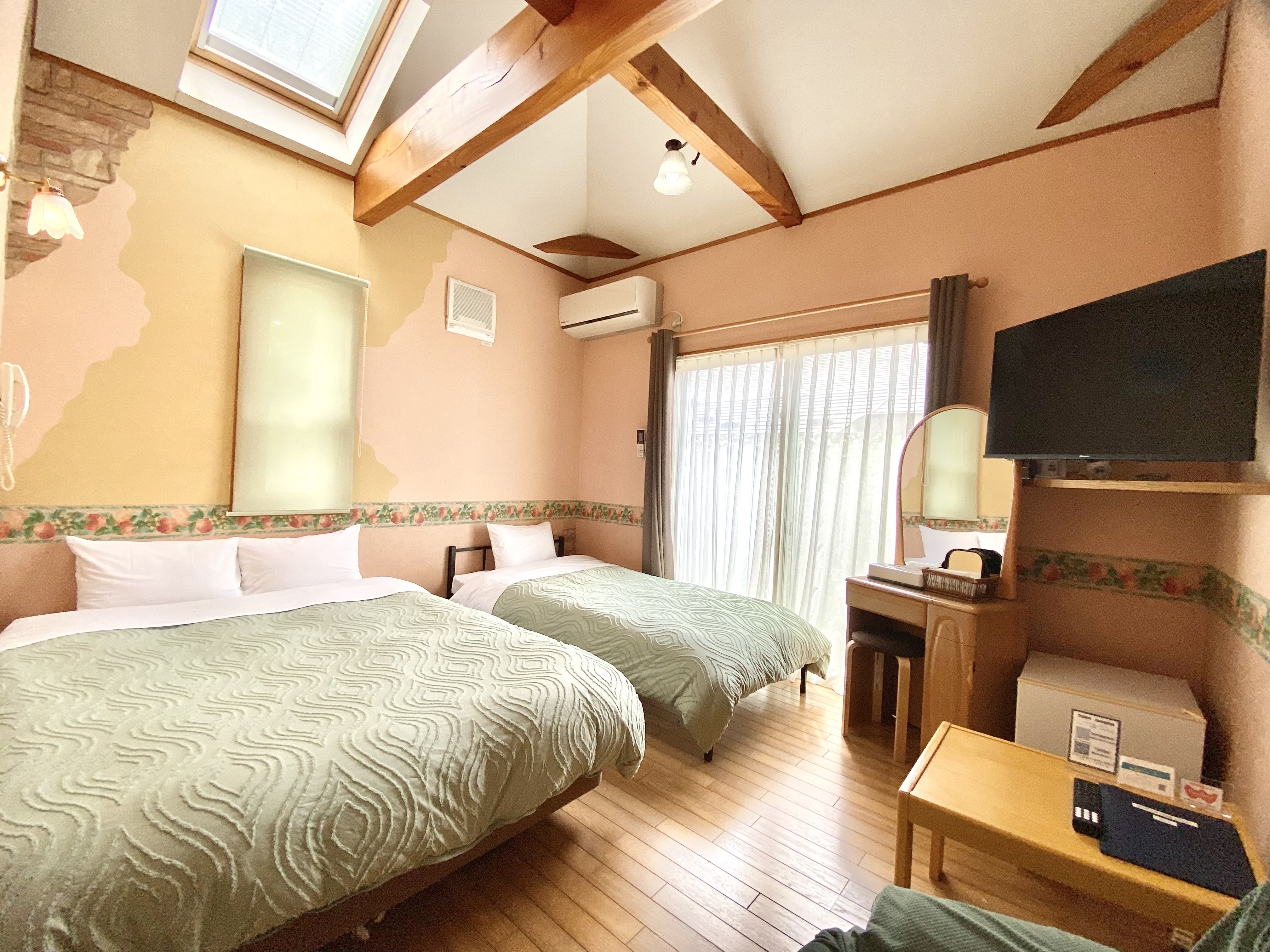 【露天無/禁煙】別館　Wベッド＋シングルベッドのマルチツイン