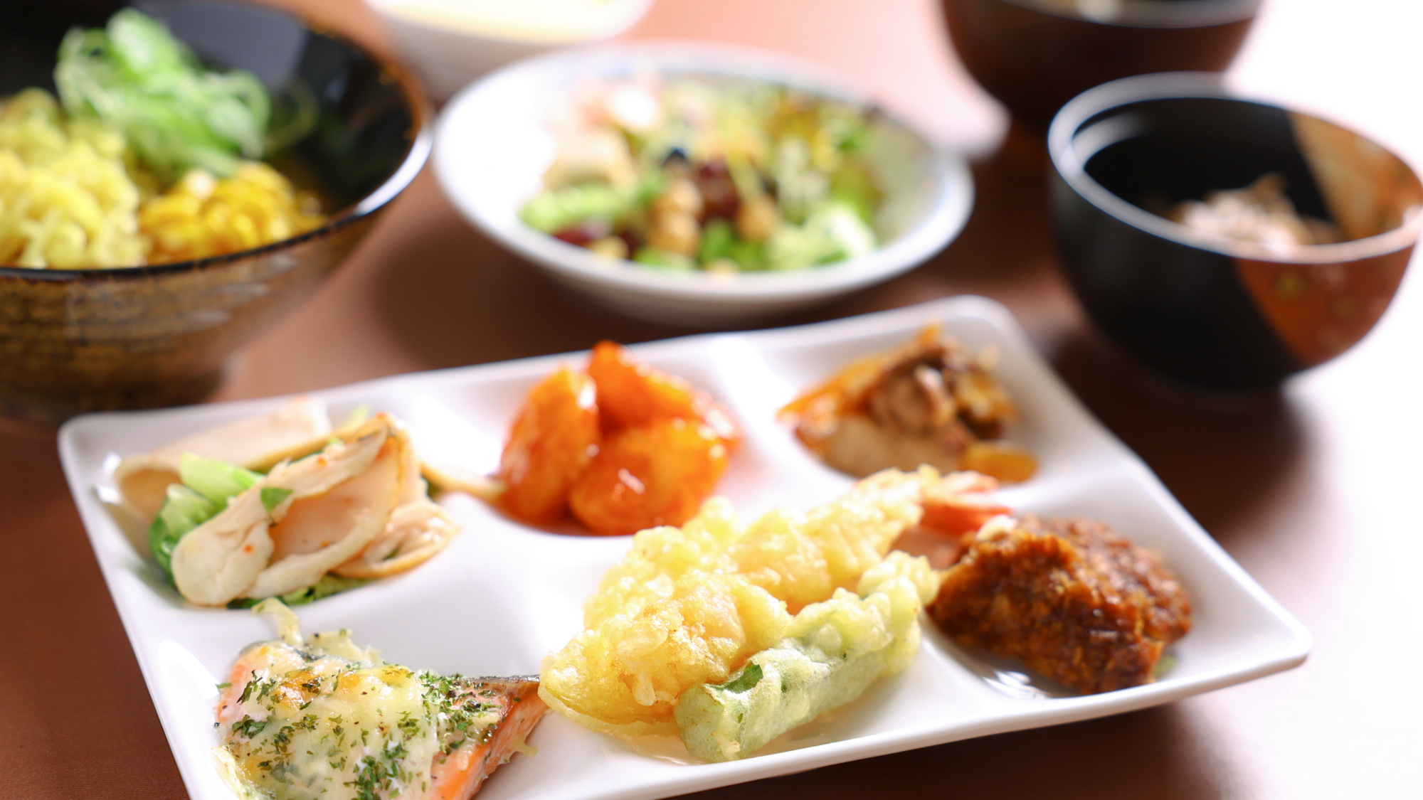 冬のバイキング　種類豊富なお料理をご用意しています