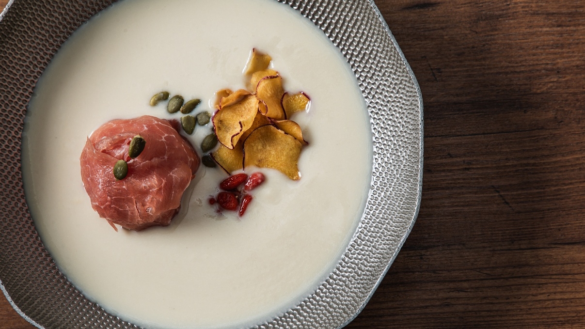 【ひとり旅】文人に愛された渓谷の一軒宿で寛ぎのひとり旅プラン【個室レストラン＆貸切風呂サービス】