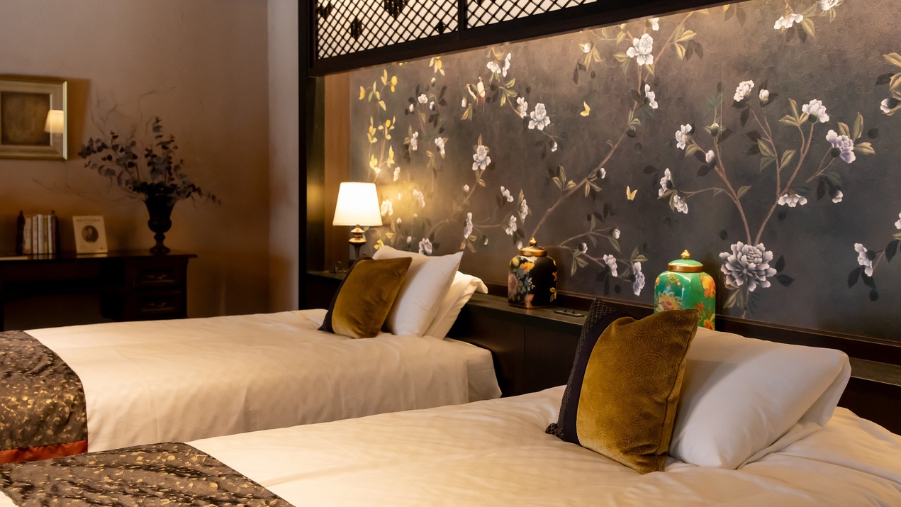 【蓼科倶楽部　露天風呂付き客室】文人のイメージに合わせた明治・大正期のクラシックでモダンな設え