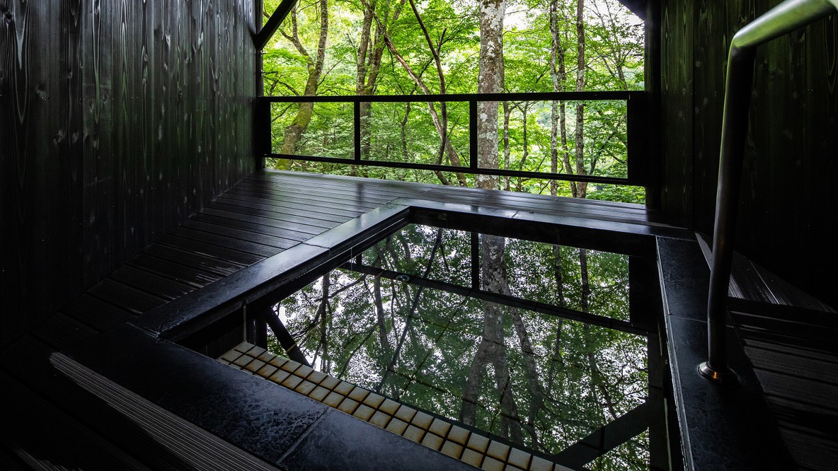 貸切露天◆渓谷を望む絶景の露天風呂