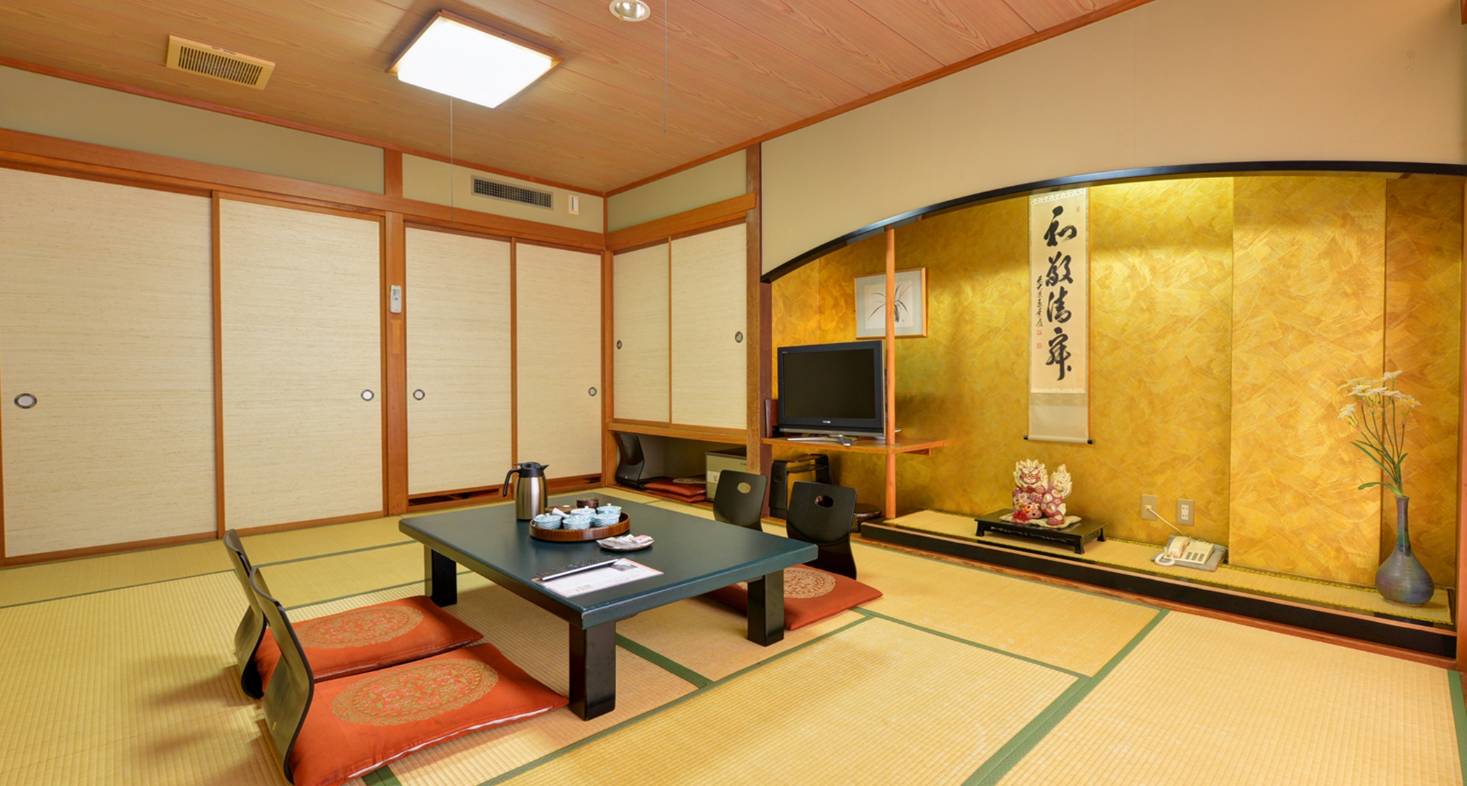 *客室/美しい那須連山と那珂川の四季を遠くから望む―清潔感あふれる和室