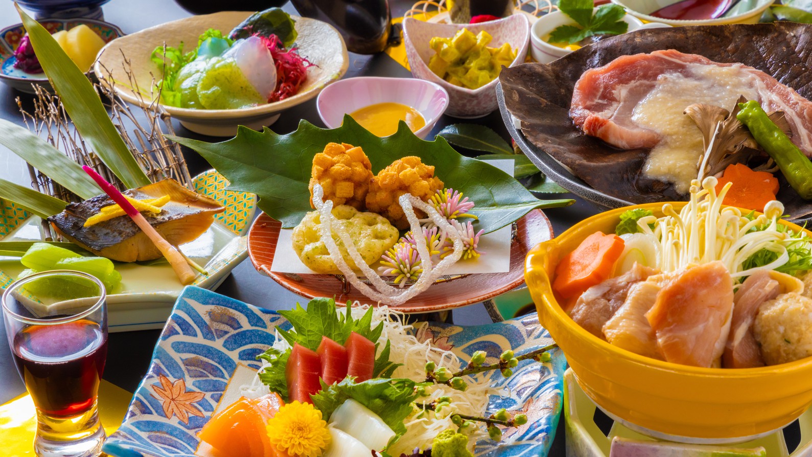 【５０歳以上ならお得！飲み放題付♪伊香保旅】１３２００円〜！夕食はおまかせ御膳♪ご夫婦、仲間旅に
