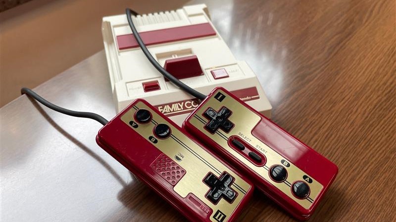 【レンタルゲーム】懐かしのミニファミコン登場です！フロントで無料貸出しております♪先着順です。