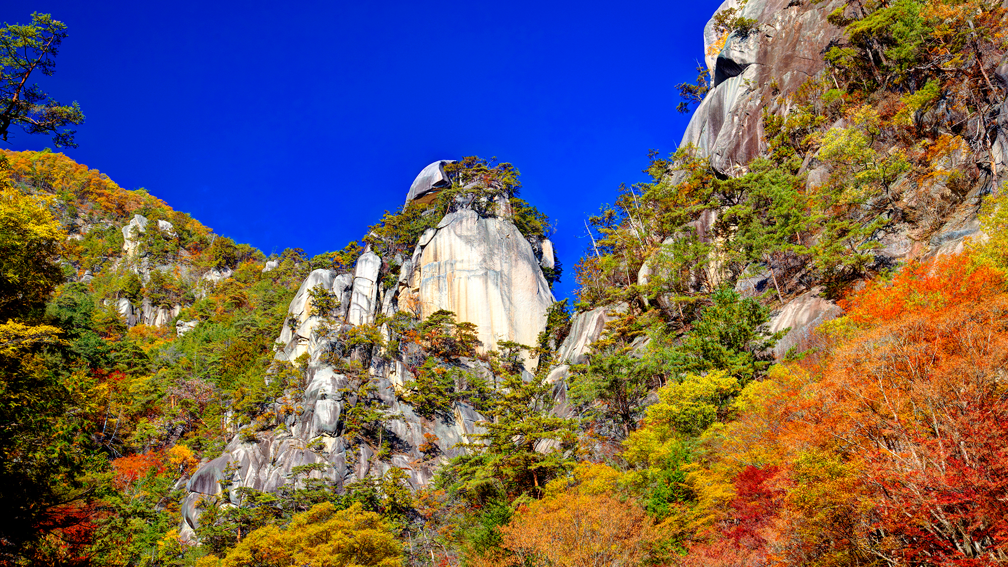 **［周辺観光］昇仙峡まではお車25分。紅葉の頃は圧巻です！