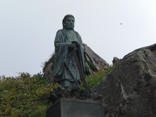 武尊山ヤマトタケル像
