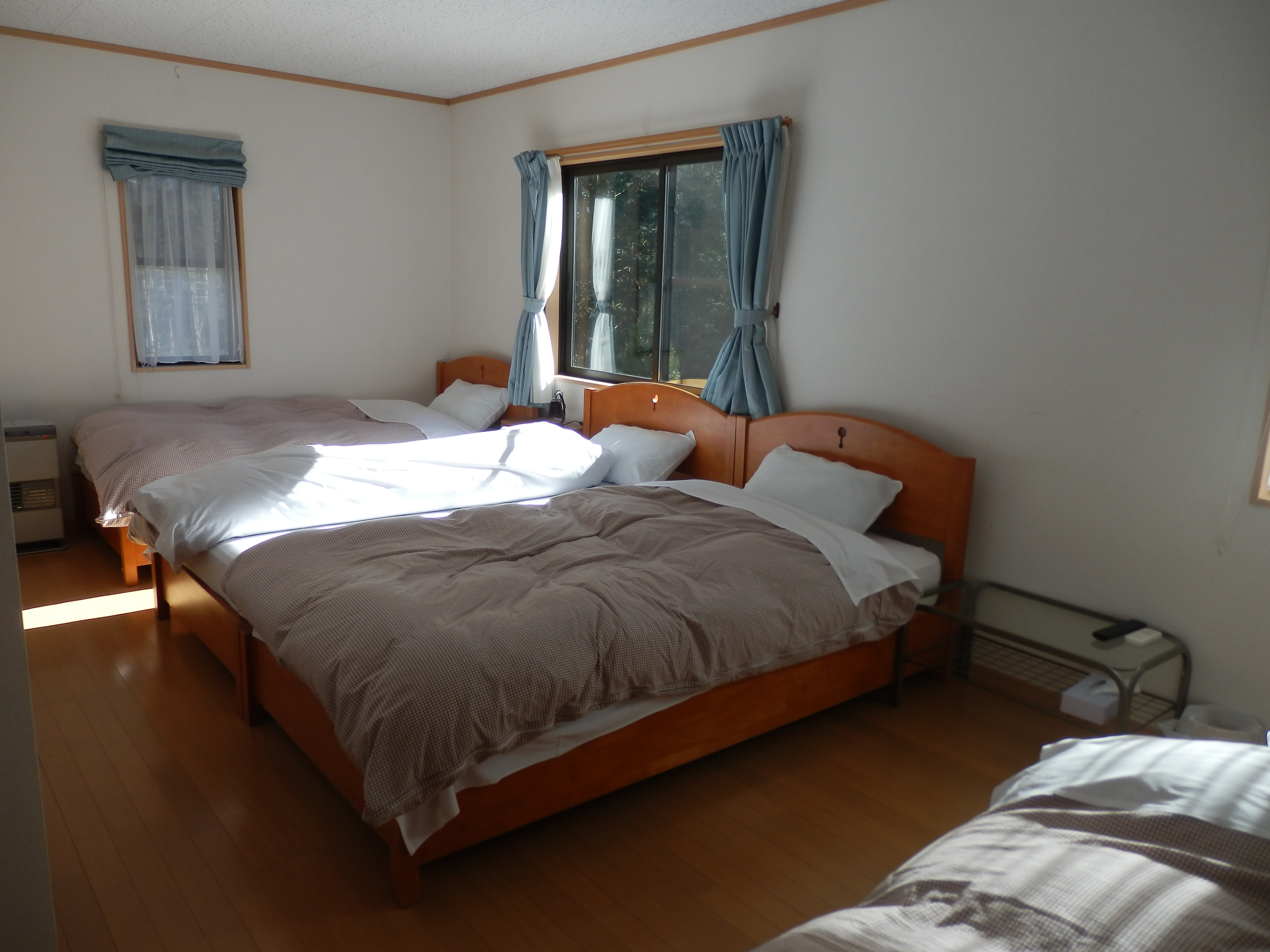 洋室１３畳（ひまわり）