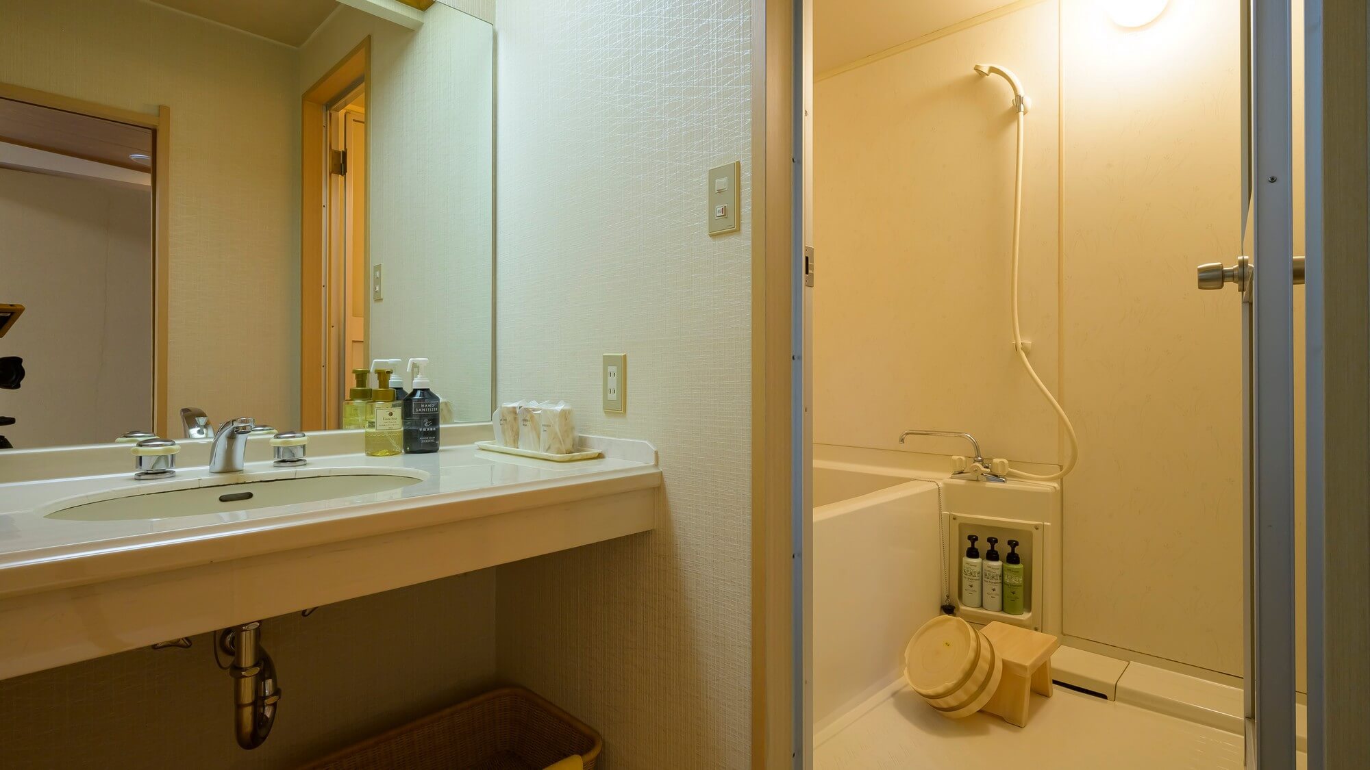 【雅亭和室12.5畳】バスルーム