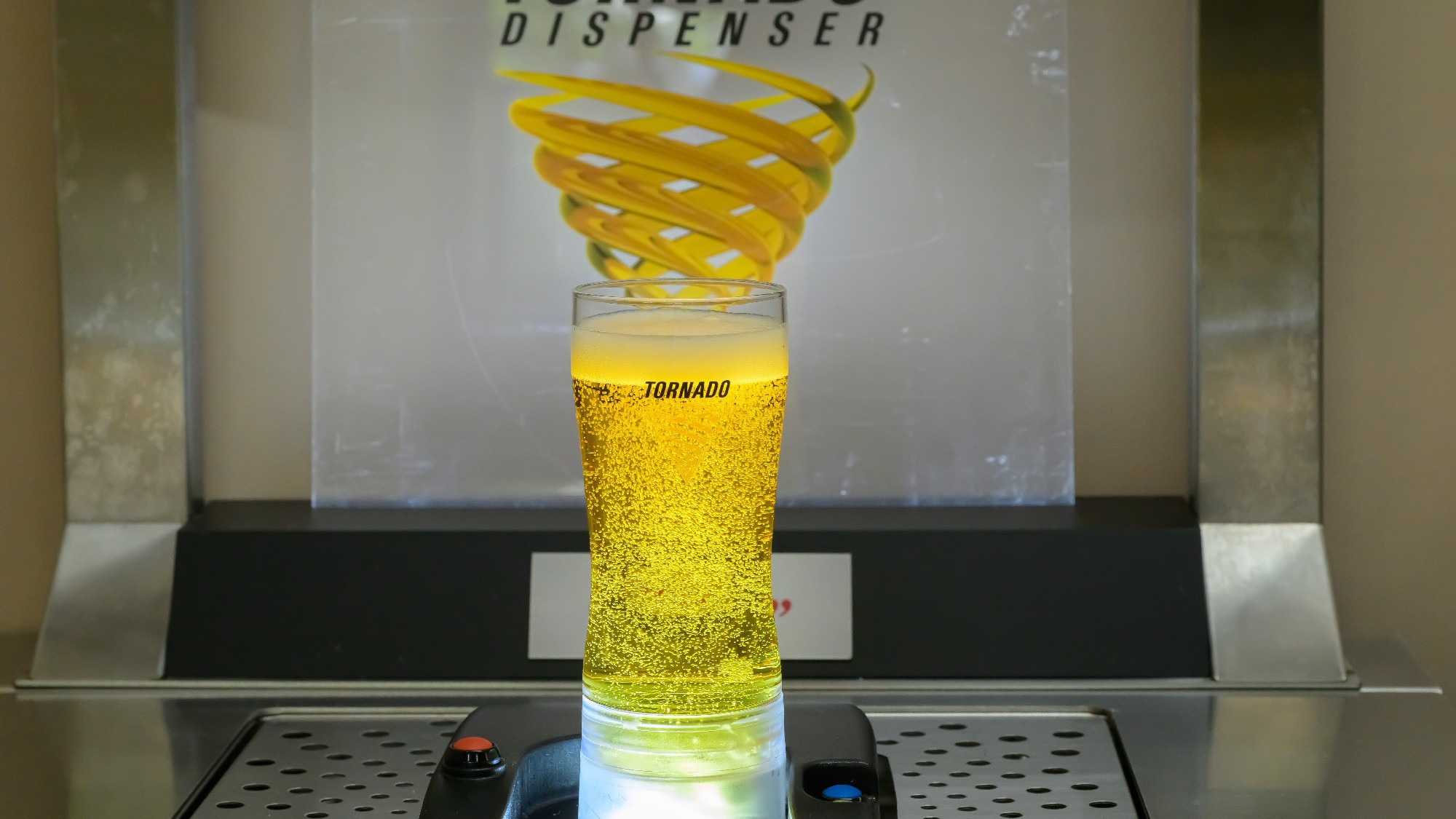 【アルコールドリンクバー】話題のトルネードビールが新登場