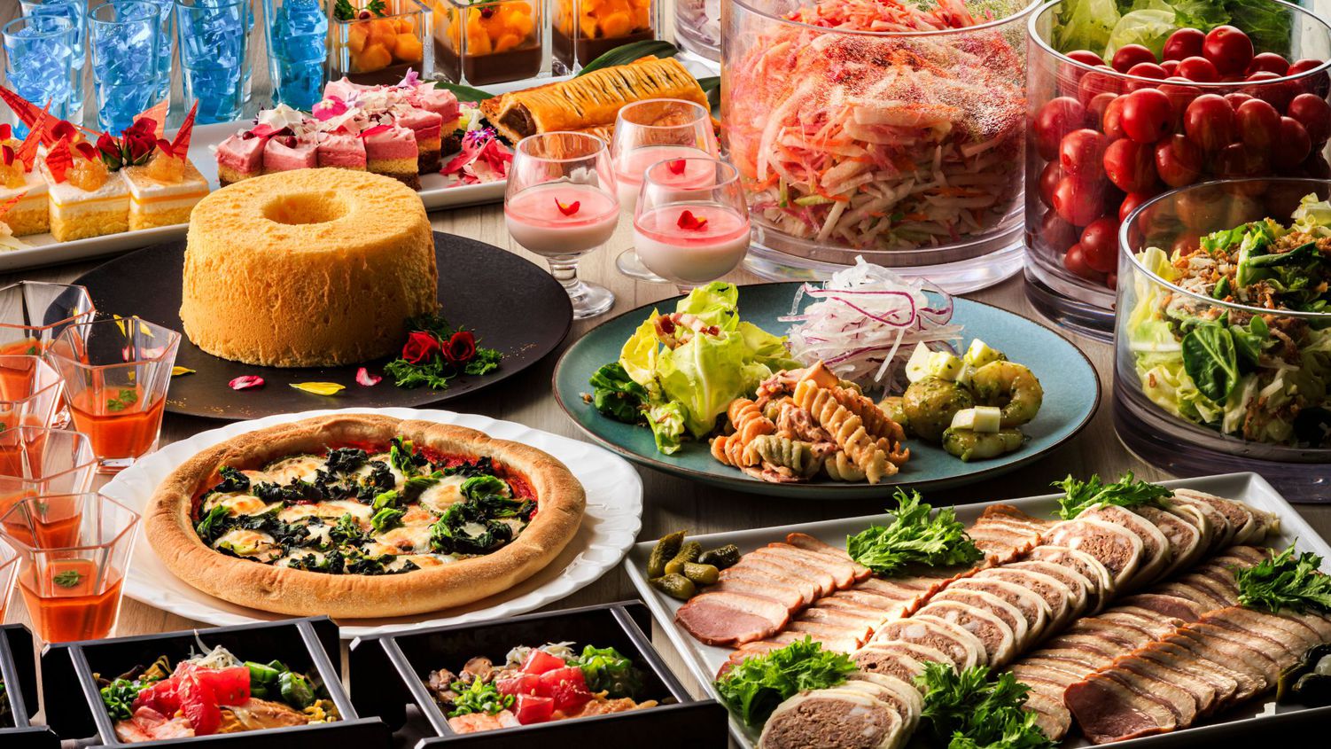 グリル夕食「選べるメインとサイドメニューブッフェ」(夏イメージ）