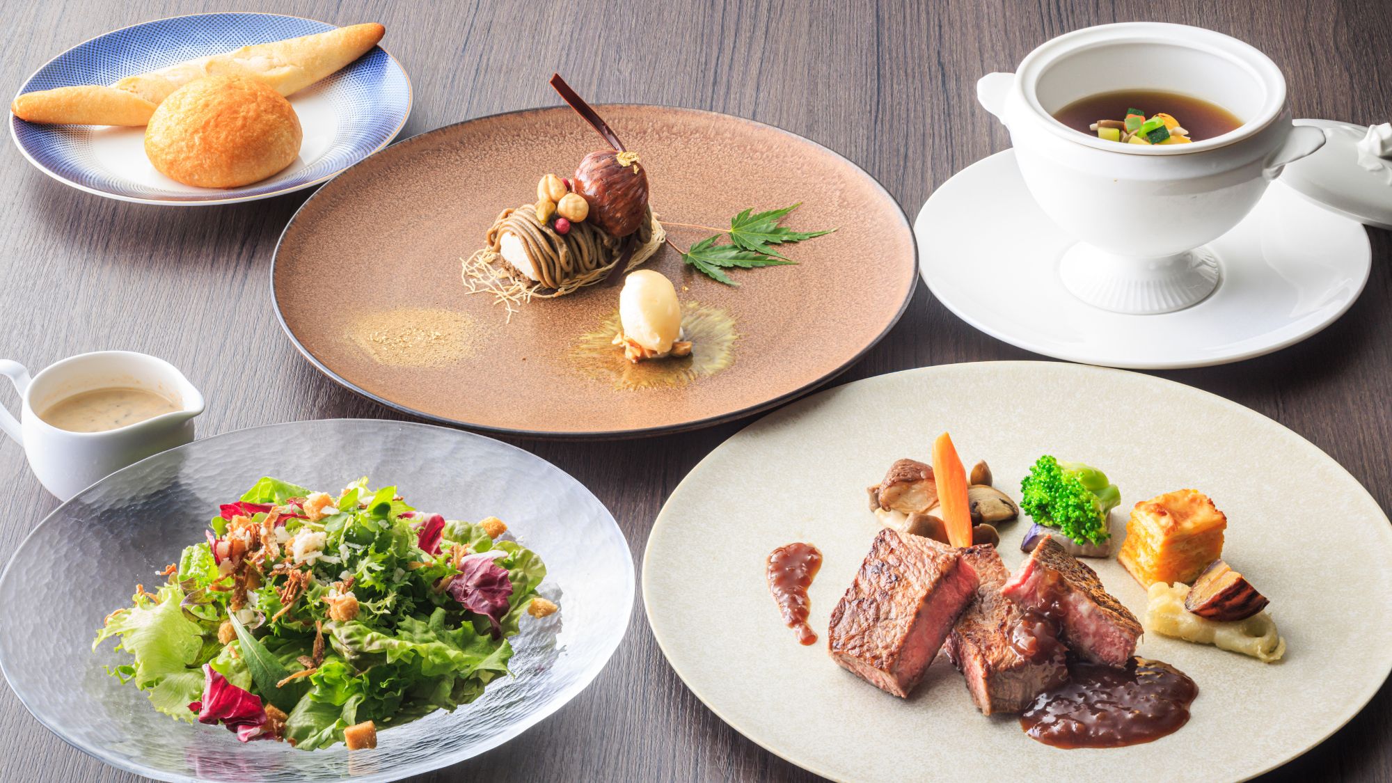 ジュイール【Jouir】一品一品に色彩のパレットが広がるコース（秋メニュー）