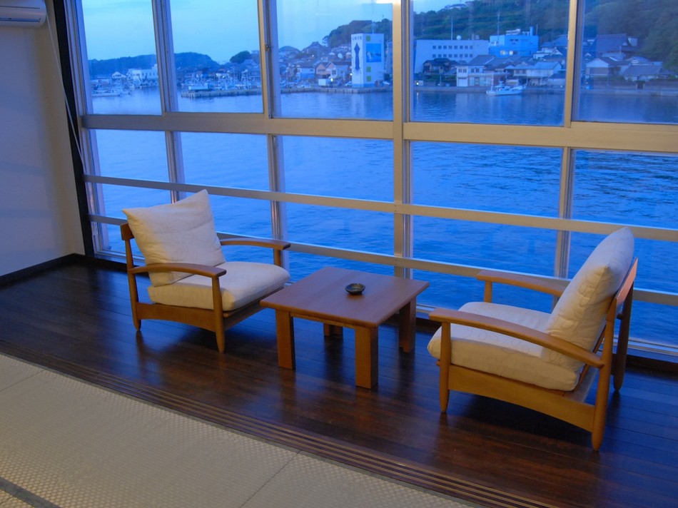 Second floor room with sea view